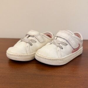 Carter’s Just One You First Walkers, Size 4